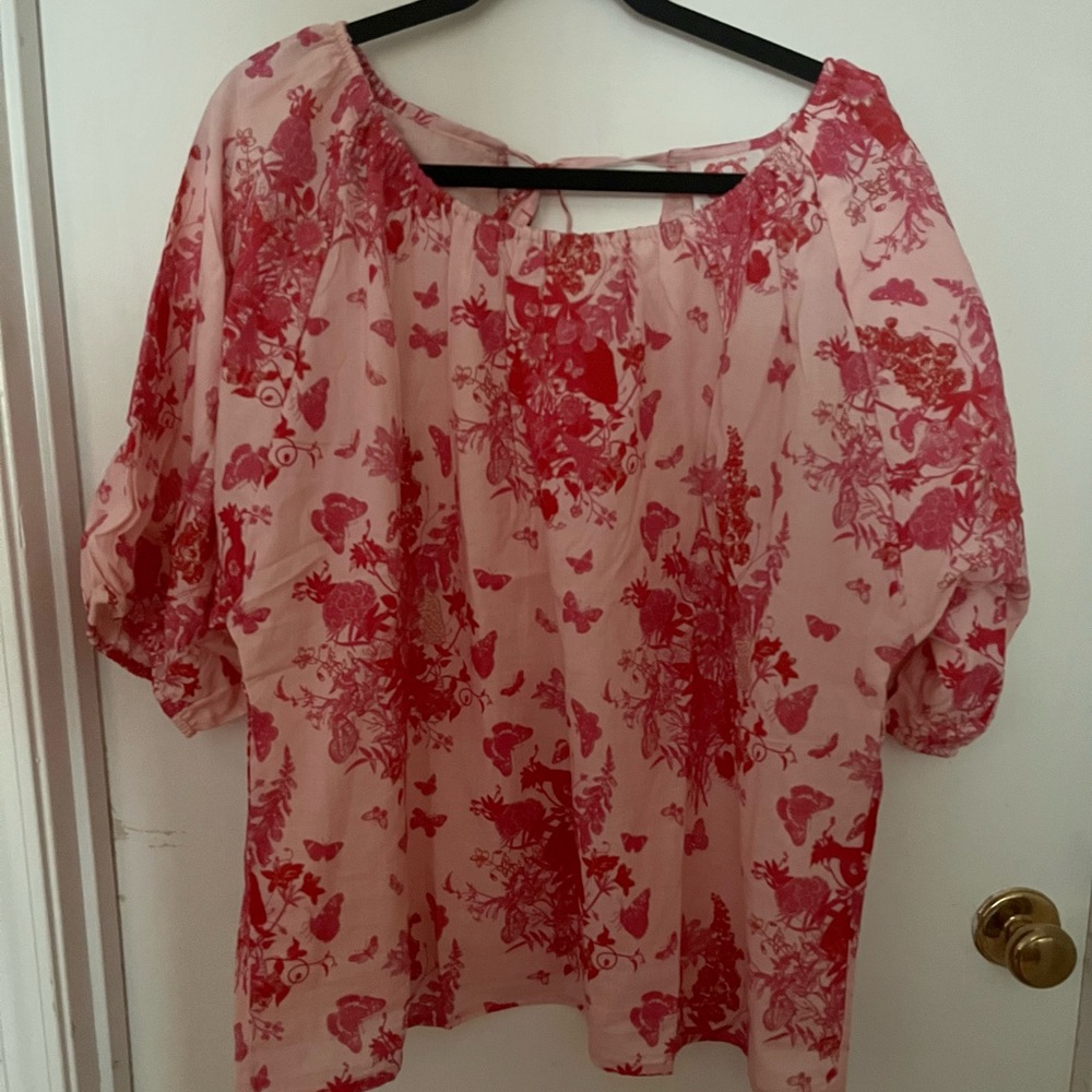 New with tags, Victoria Dunn blouse in Secret Garden